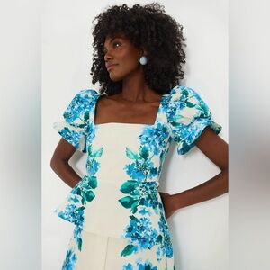 NWT Tuckernuck Blouse Waters Edge Hydrangea Monica Top Blue Floral Size Medium